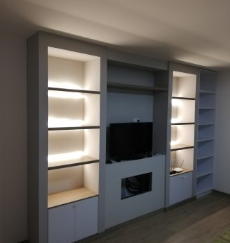 Médiafal - Kecskemét rejtett polcvilágítás