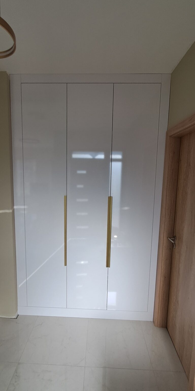 Beépített bútor - Katonatelep